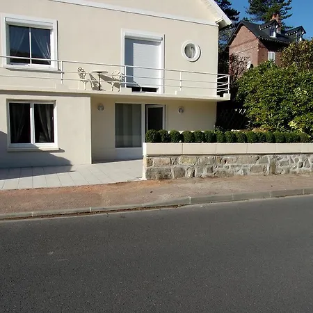 公寓 Le Petit Clos Des Camelias, Pmr Proche De La *